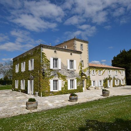 Clos De Bellevue Mortagne-sur-Gironde Buitenkant foto