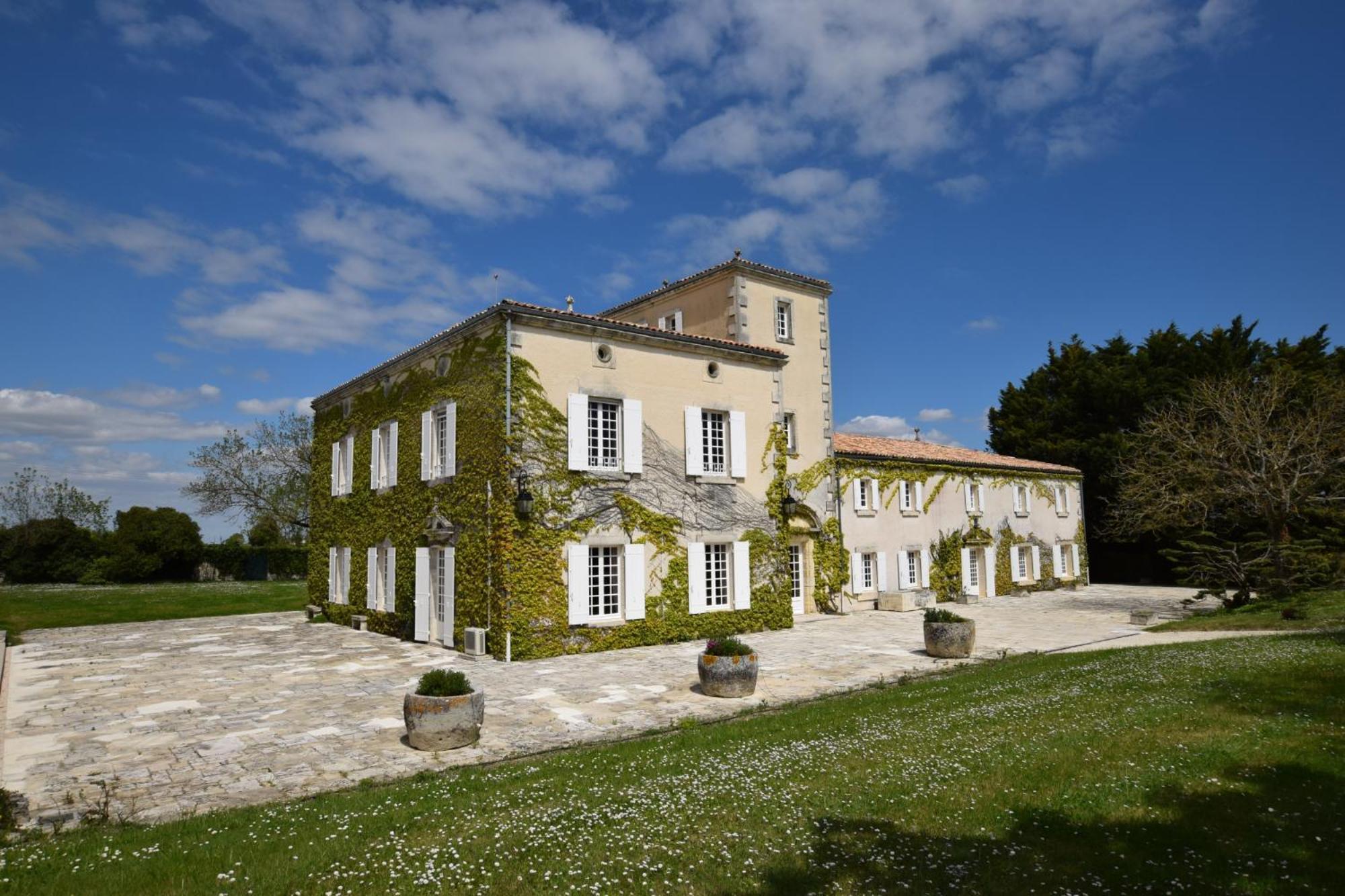 Clos De Bellevue Mortagne-sur-Gironde Buitenkant foto